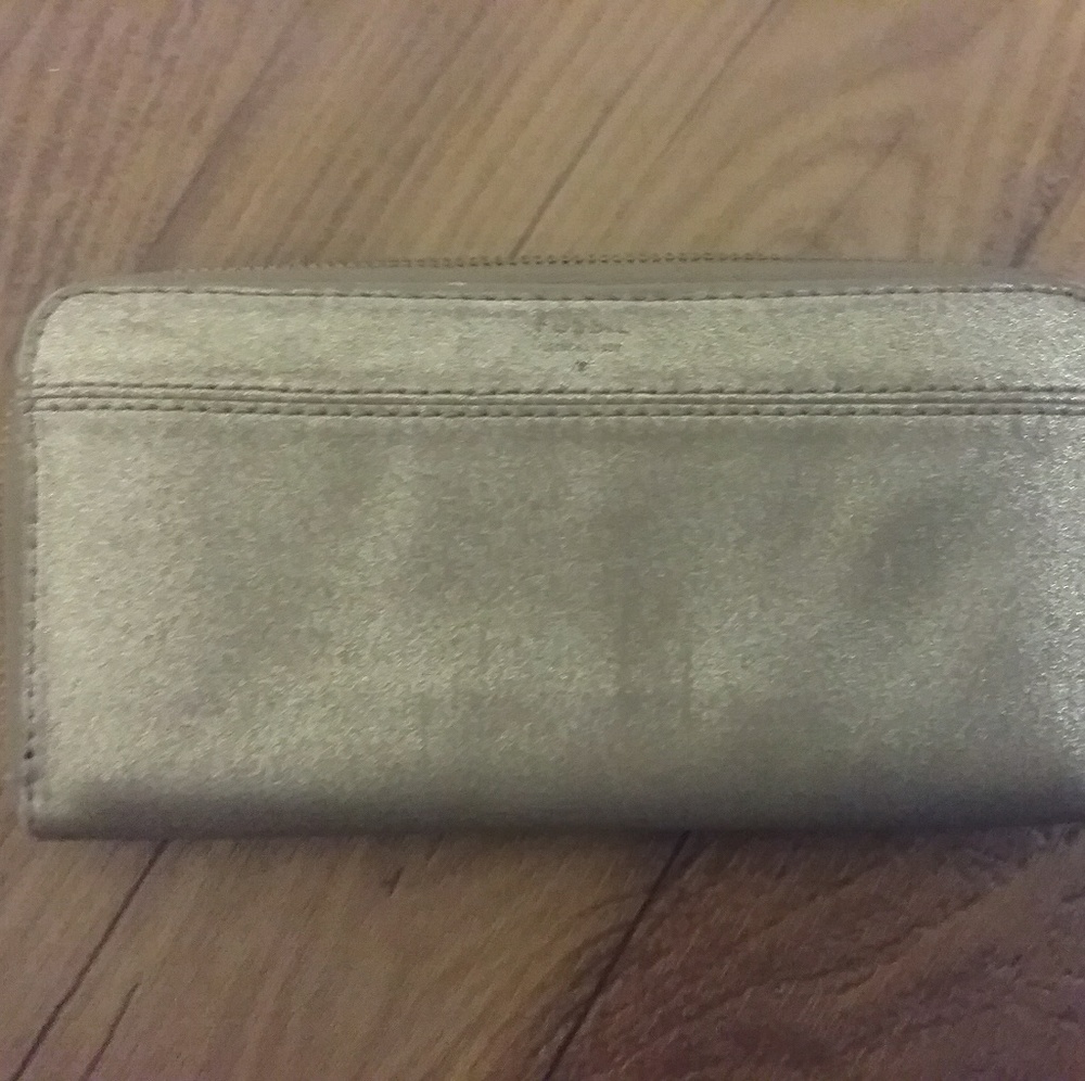 Shimmer Gold Fossil wallet
